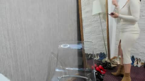 Snapshot of elisabaxter chatting on March 12, 2025, 5:46 am Maria online show from March 12, 2025, 5:46 am