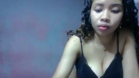 elisabethee online show from May 25, 2026, 3:40 pm