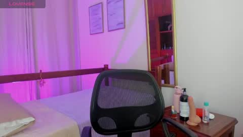 Snapshot of elisabetta_amour chatting on April 29, 2026, 10:19 am Eli online show from April 29, 2026, 10:19 am