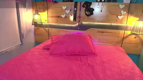 Snapshot of elisasue chatting on February 19, 2026, 4:19 am Elisa Sue online show from February 19, 2026, 4:19 am