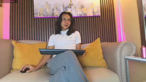Snapshot of elisasue chatting on May 22, 2026, 3:24 am Elisa Sue online show from May 22, 2026, 3:24 am