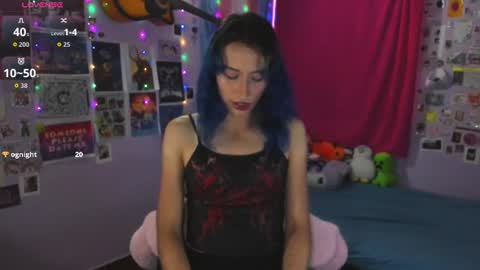 elisdarling online show from June 23, 2026, 8:51 pm