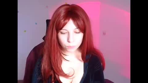 Snapshot of elise_kissu_ chatting on October 13, 2025, 11:32 am Alice online show from October 13, 2025, 11:32 am