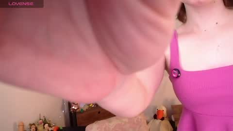Snapshot of elise_nyx chatting on May 5, 2026, 12:35 pm elise_nyx online show from May 5, 2026, 12:35 pm