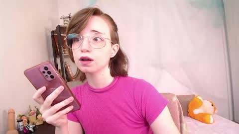Snapshot of elise_nyx chatting on May 16, 2026, 12:15 pm elise_nyx online show from May 16, 2026, 12:15 pm