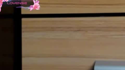 Elise online show from March 30, 2026, 9:27 pm