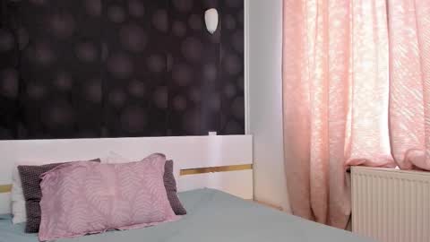 Elly online show from December 2, 2025, 8:08 am