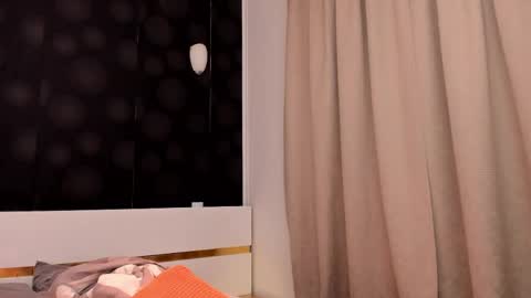 Elly online show from March 16, 2026, 8:57 pm