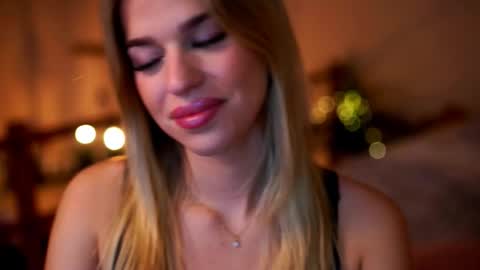 Sunflower  online show from October 15, 2025, 9:09 am