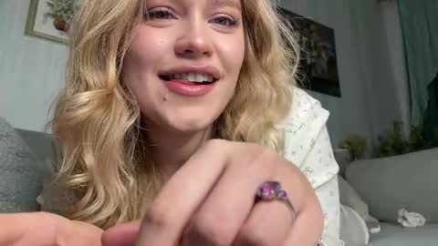 Snapshot of elixiirr chatting on January 8, 2026, 12:02 am Stephanie online show from January 8, 2026, 12:02 am