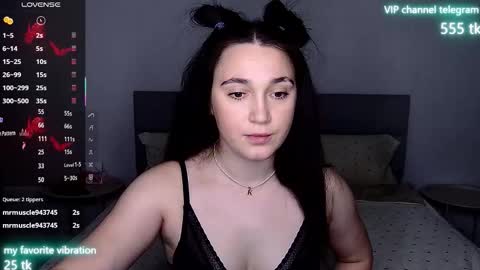 Snapshot of eliz_v_ta chatting on September 15, 2025, 8:53 pm Eliz online show from September 15, 2025, 8:53 pm