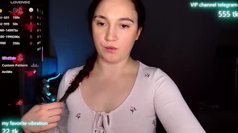 Snapshot of eliz_v_ta chatting on October 13, 2025, 8:53 pm Eliz online show from October 13, 2025, 8:53 pm
