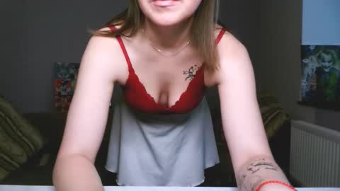 Snapshot of eliza_sin chatting on December 14, 2025, 8:20 am Elizabeth online show from December 14, 2025, 8:20 am