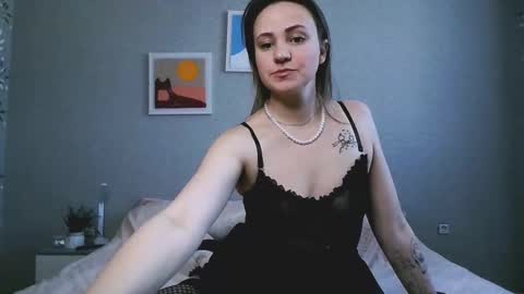 Snapshot of eliza_sin chatting on February 1, 2026, 10:47 am Elizabeth online show from February 1, 2026, 10:47 am