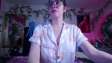 Elizabeth online show from February 22, 2025, 12:19 pm