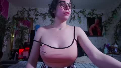 Elizabeth online show from September 20, 2025, 10:22 pm