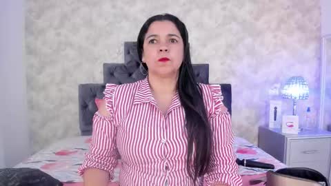 Elizabeth online show from October 16, 2025, 10:44 pm