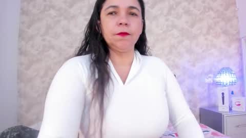 Elizabeth online show from October 20, 2025, 8:53 pm