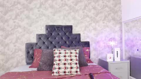 Elizabeth online show from December 20, 2025, 1:29 pm