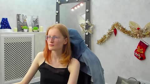 Snapshot of elizabeth_harpper chatting on January 19, 2025, 7:04 am Elizabeth online show from January 19, 2025, 7:04 am