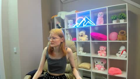 Snapshot of elizabeth_harpper chatting on February 28, 2025, 9:15 am Elizabeth online show from February 28, 2025, 9:15 am