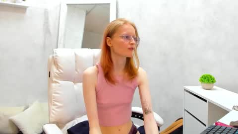 Snapshot of elizabeth_harpper chatting on March 1, 2025, 6:57 am Elizabeth online show from March 1, 2025, 6:57 am