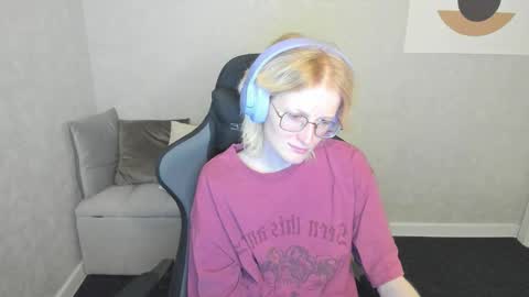 Snapshot of elizabeth_harpper chatting on September 19, 2025, 1:07 am Elizabeth online show from September 19, 2025, 1:07 am