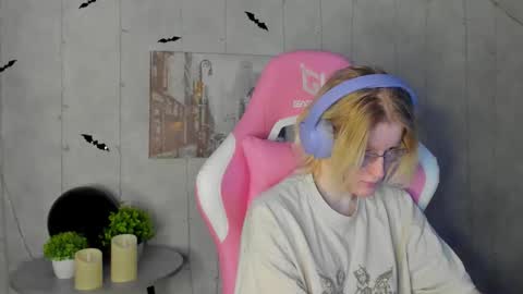 Snapshot of elizabeth_harpper chatting on November 5, 2025, 1:27 am Elizabeth online show from November 5, 2025, 1:27 am