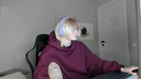 Snapshot of elizabeth_harpper chatting on November 10, 2025, 1:15 am Elizabeth online show from November 10, 2025, 1:15 am