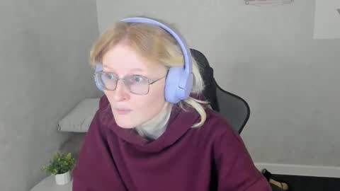 Snapshot of elizabeth_harpper chatting on November 14, 2025, 1:04 am Elizabeth online show from November 14, 2025, 1:04 am