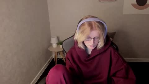 Snapshot of elizabeth_harpper chatting on November 22, 2025, 1:26 am Elizabeth online show from November 22, 2025, 1:26 am