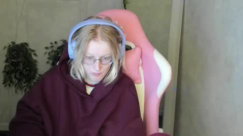 Snapshot of elizabeth_harpper chatting on November 27, 2025, 12:46 am Elizabeth online show from November 27, 2025, 12:46 am