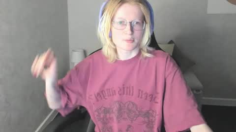 Snapshot of elizabeth_harpper chatting on December 5, 2025, 2:09 am Elizabeth online show from December 5, 2025, 2:09 am