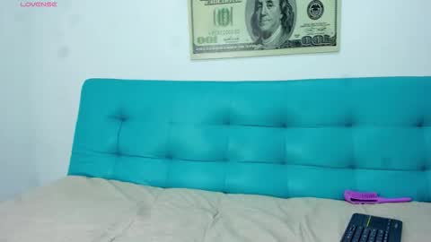 Snapshot of elizabeth_lamer chatting on December 4, 2025, 8:01 am Elizabeth Lamer online show from December 4, 2025, 8:01 am