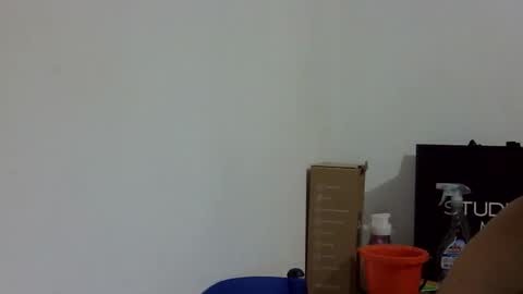 Elizabeth Martinez  online show from November 8, 2025, 8:07 pm