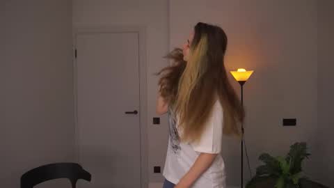 Snapshot of elizabethennals chatting on September 14, 2025, 6:07 pm Elizabeth online show from September 14, 2025, 6:07 pm