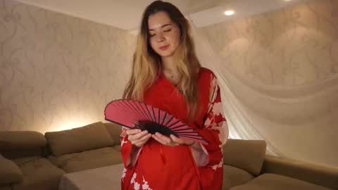 Snapshot of elizabethennals chatting on September 24, 2025, 5:38 pm Elizabeth online show from September 24, 2025, 5:38 pm