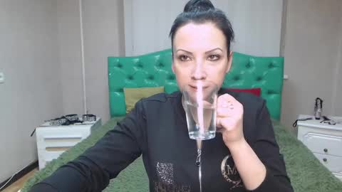 ElizabethSho online show from January 26, 2025, 1:52 am