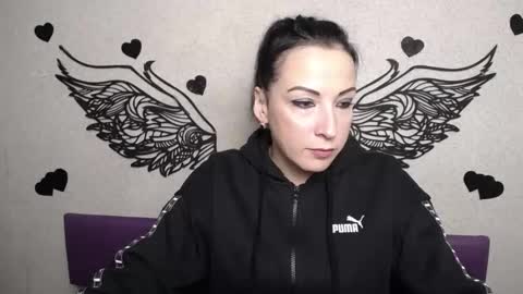 ElizabethSho online show from February 13, 2026, 6:37 pm