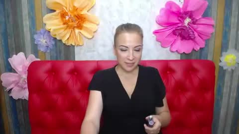 ElizabethSho online show from July 14, 2026, 2:49 am