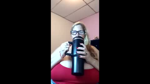 Elizabeth online show from April 15, 2026, 10:32 pm