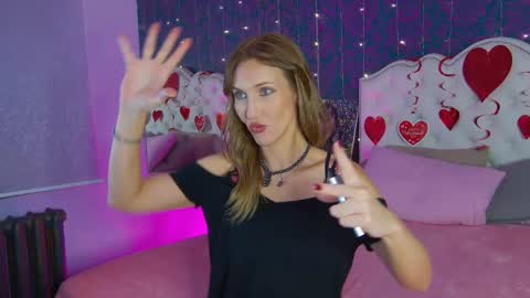 Snapshot of elizamayers chatting on February 16, 2025, 8:33 pm Linda online show from February 16, 2025, 8:33 pm