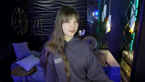 Eliza online show from February 27, 2025, 7:47 pm