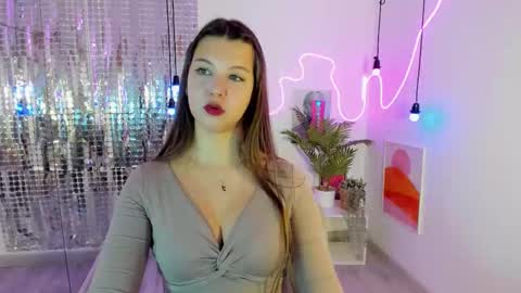 Eliza online show from October 2, 2025, 1:18 pm