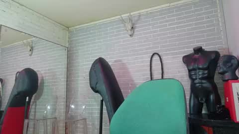 Snapshot of elizatex chatting on December 4, 2025, 6:38 pm online show from December 4, 2025, 6:38 pm