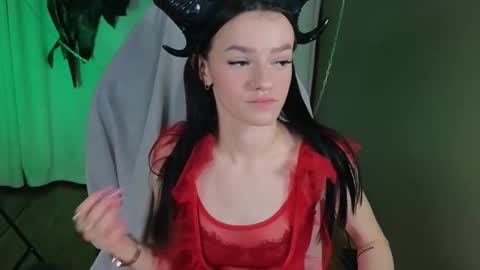 elizzza_ online show from October 31, 2025, 5:41 am