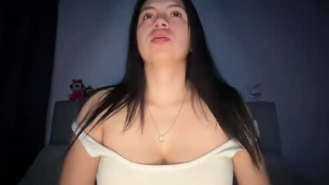 Snapshot of ella_aq chatting on July 13, 2026, 12:46 am Ella online show from July 13, 2026, 12:46 am