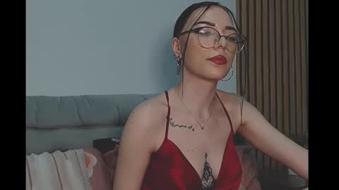 Snapshot of ella_chloe chatting on December 18, 2025, 11:44 pm Chloe online show from December 18, 2025, 11:44 pm