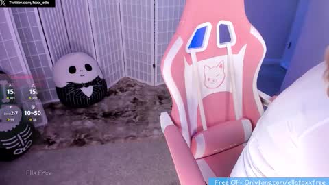 ella_foxx online show from October 23, 2025, 12:54 am