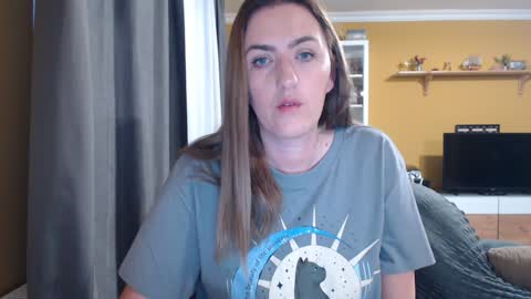 Ella  Max online show from January 24, 2025, 6:46 am